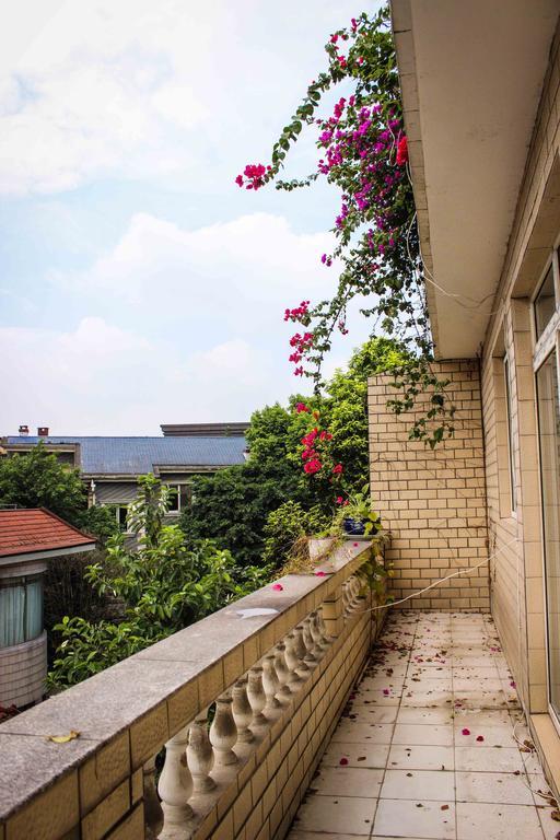 Chengdu Bling Bling Hostel Supoqiao Exterior photo